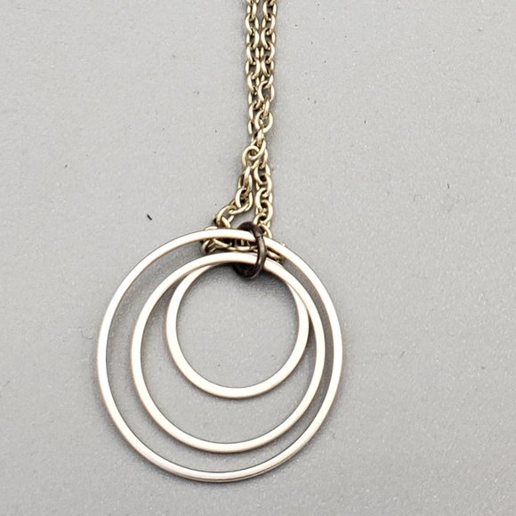 Three Circle Necklace and Earring Set - Picture 2 of 8